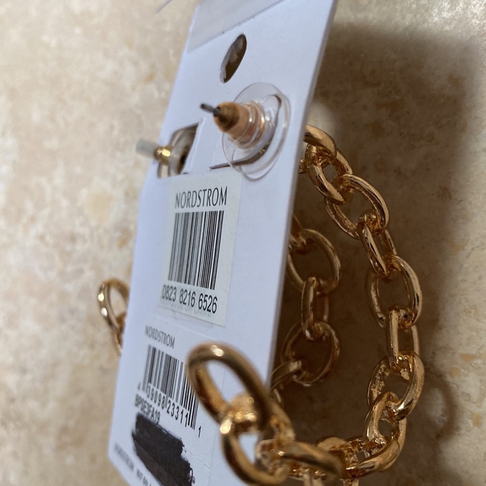 Nordstrom Brand Gold Earrings . NWT - Picture 3 of 3